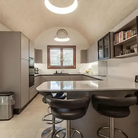 וילה Trullo Mariadz By Perle Di Puglia ספקיולה